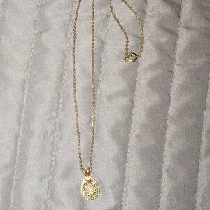$1 with Bundle ~ Gold Tone Teardrop Pendant Necklace 5493